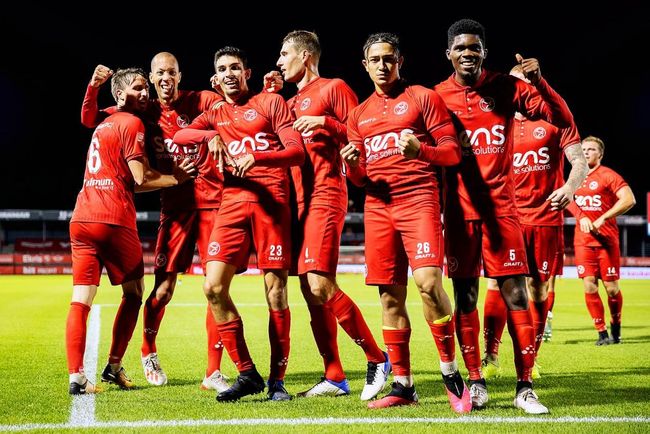 一脚向前 一脚向前